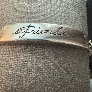 🌼Brighton Silver Engraved ‘Friends' Chain Bracelet with Cute Daisy Jewel Bag